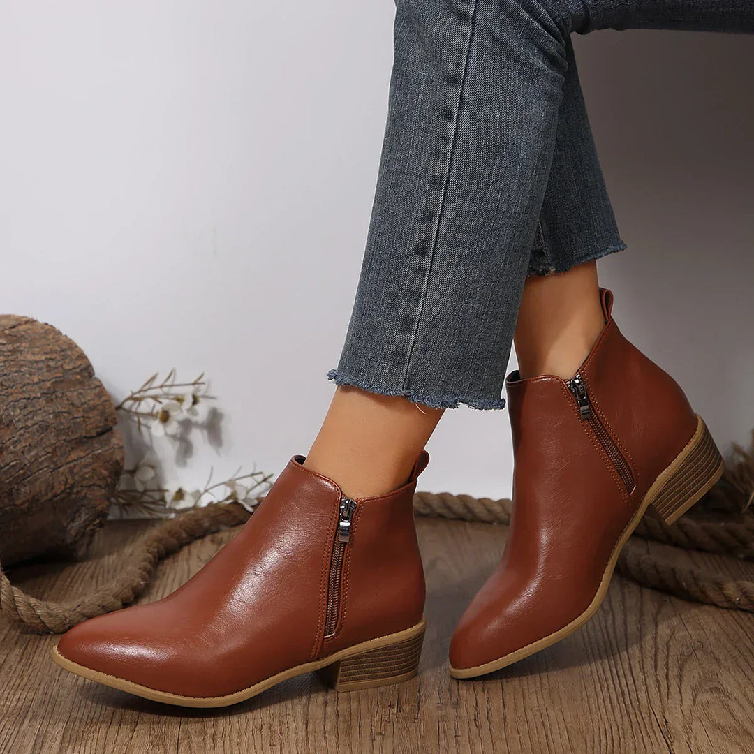 Xyra | Orthopaedic Boots
