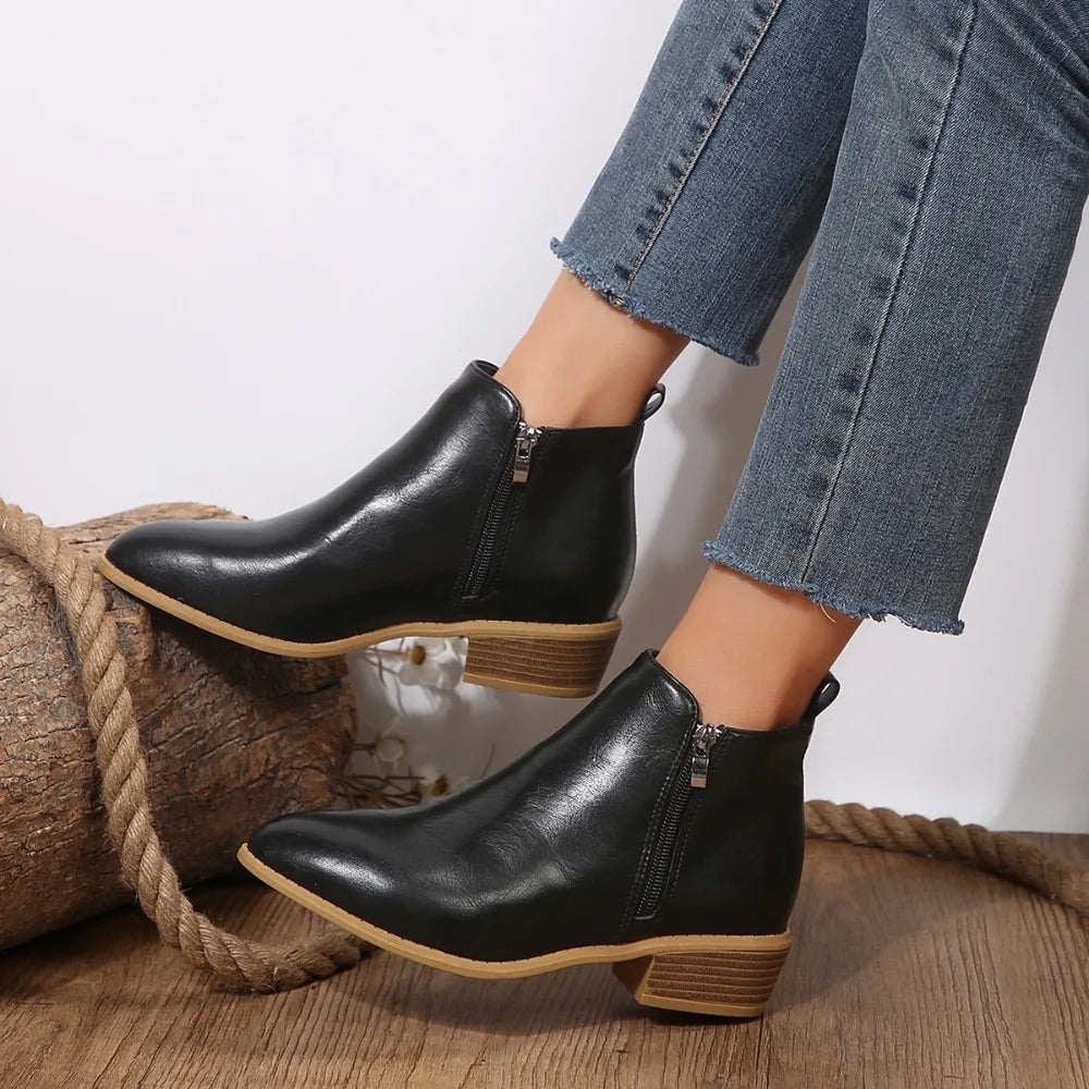 Xyra | Orthopaedic Boots