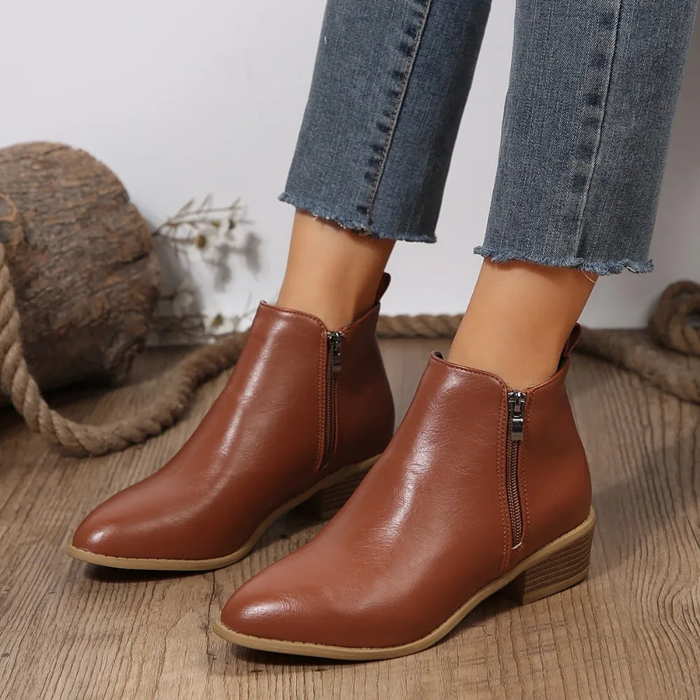 Xyra | Orthopaedic Boots